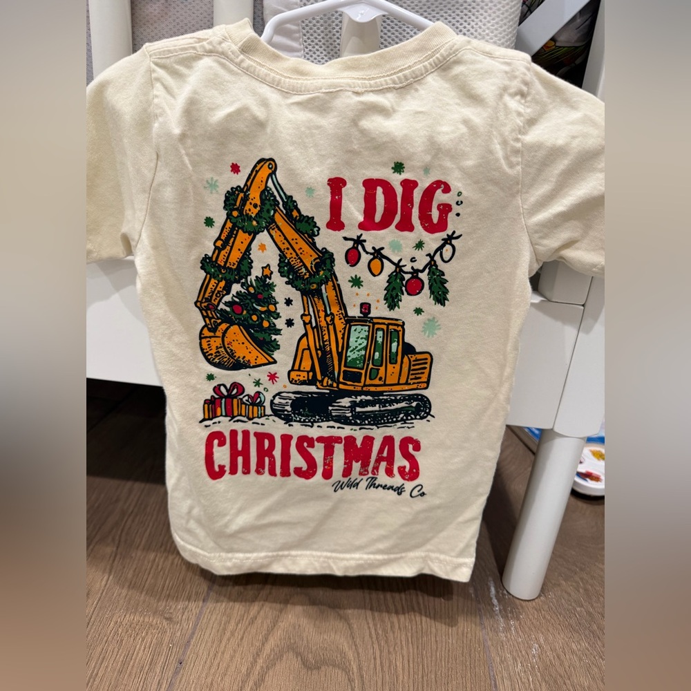 I Dig Christmas Graphic Tee